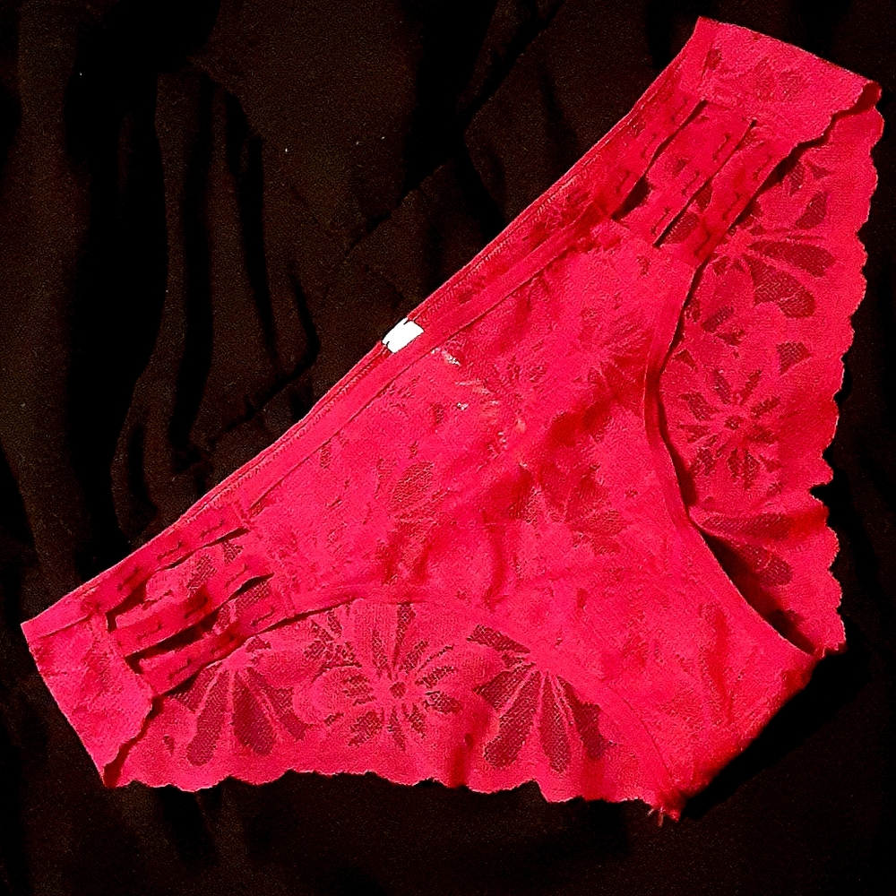 🎉CLEARANCE🎉NEW Victoria's Secret PINK Strappy Logo Cheekster